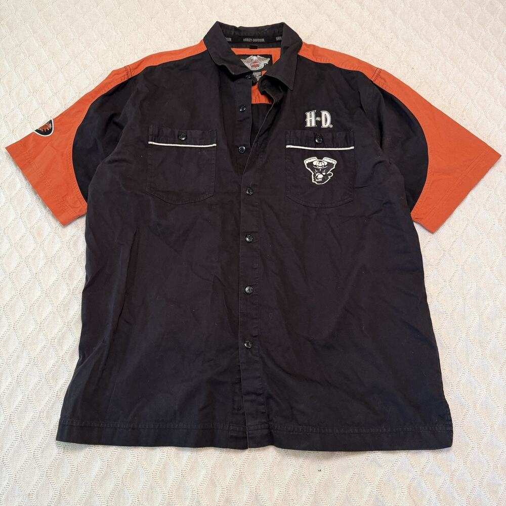 Harley Davidson Mens Large Short Sleeve Button Up Shirt.